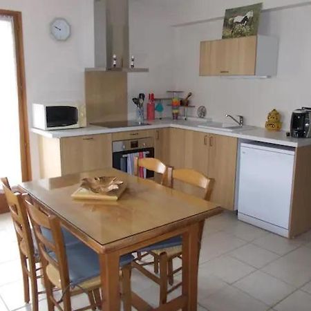 Appartement T2 Bas De Villa Avec Jardinet Au Calme Proche Mer La Seyne-sur-Mer Eksteriør bilde