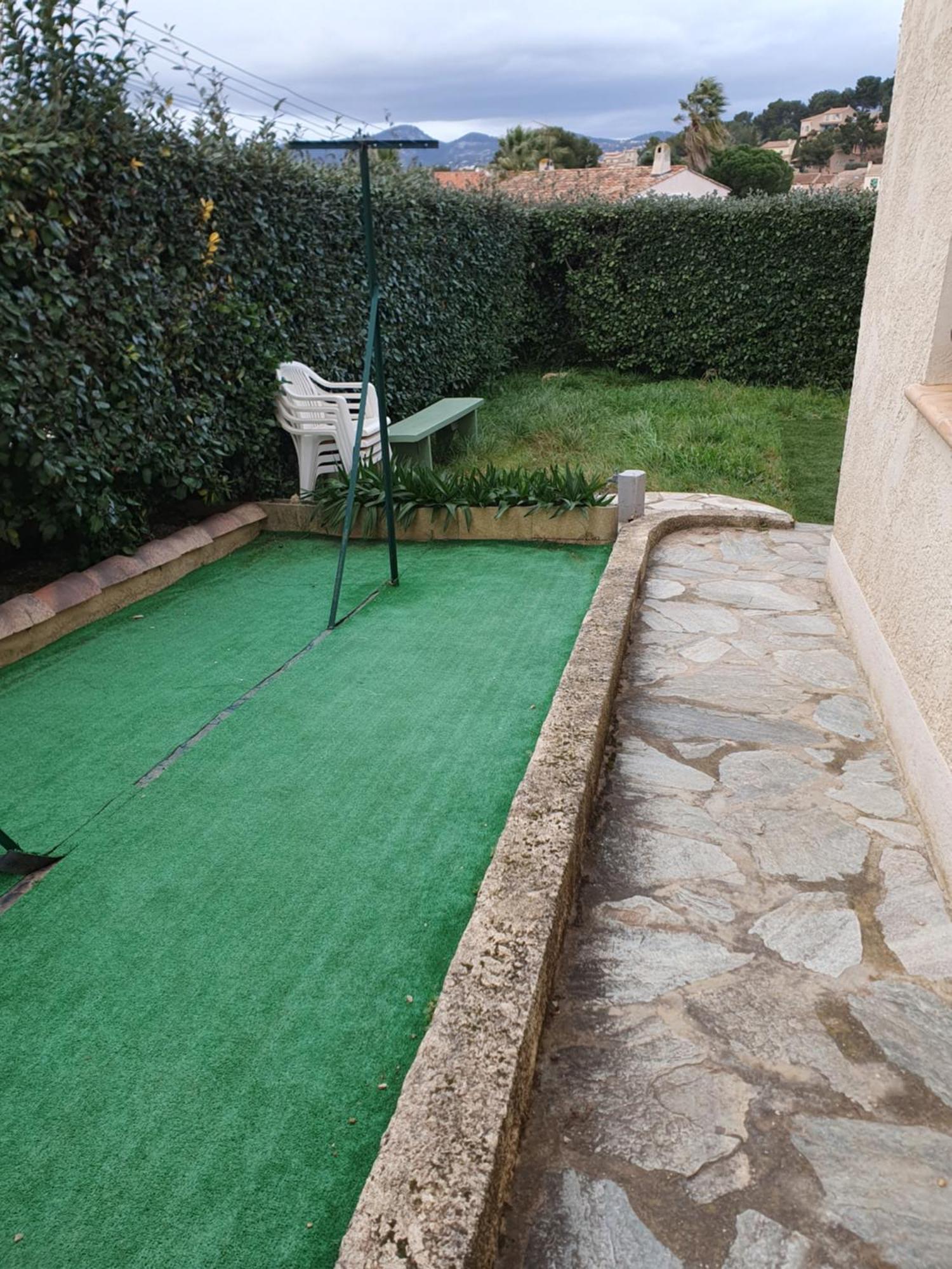 Appartement T2 Bas De Villa Avec Jardinet Au Calme Proche Mer La Seyne-sur-Mer Eksteriør bilde